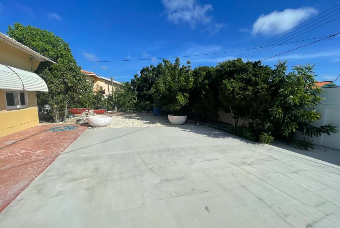 Apartments for Rent, Steps from Manglo/Halto Beach, Spanish Lagoon — photo 4