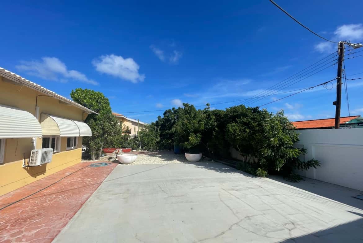 Apartments for Rent, Steps from Manglo/Halto Beach, Spanish Lagoon — photo 5