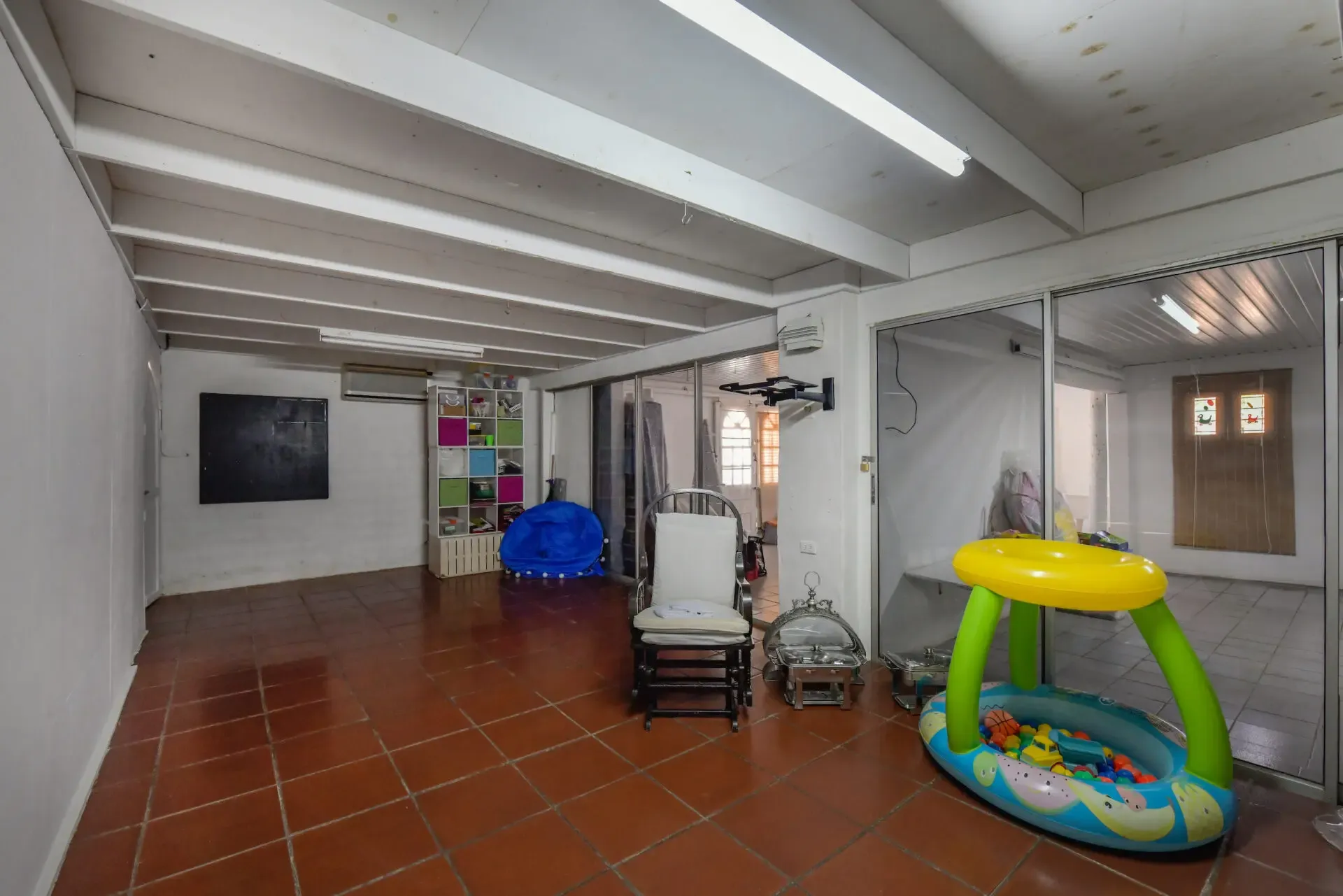 Significant Price Improvement Spacious Villa with Oversized Rooms on Double Lot — photo 10