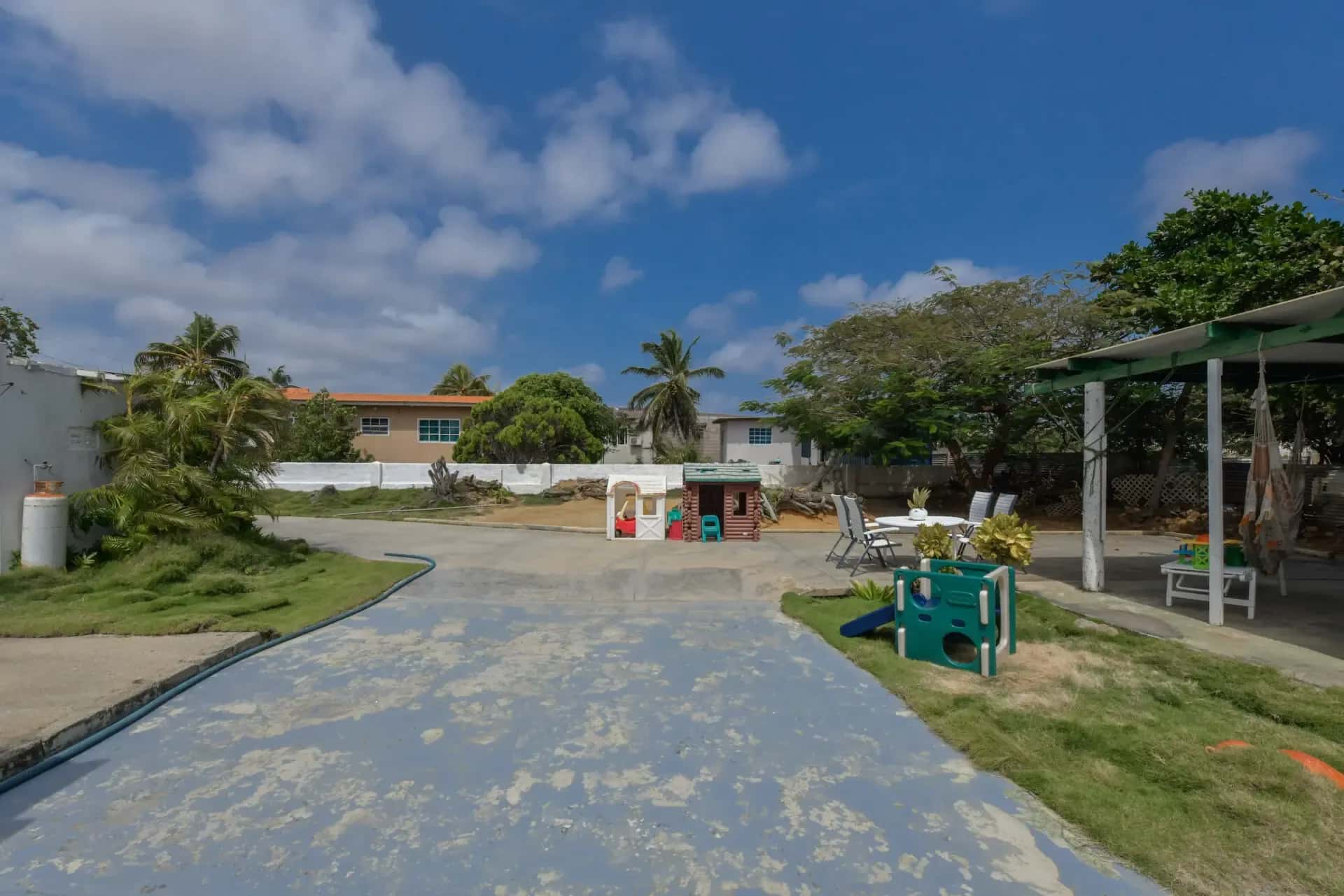 Significant Price Improvement Spacious Villa with Oversized Rooms on Double Lot — photo 18