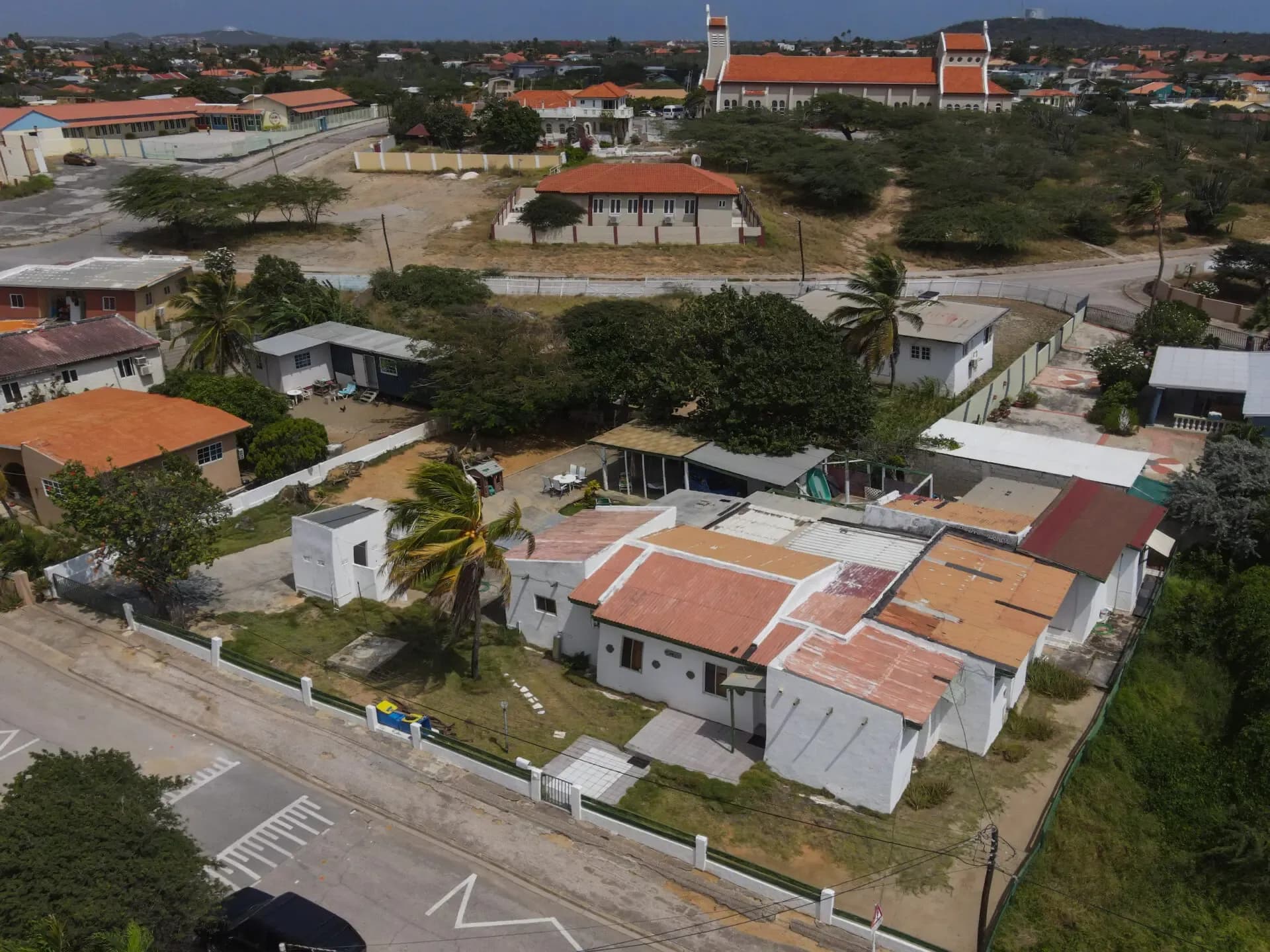 Significant Price Improvement Spacious Villa with Oversized Rooms on Double Lot — photo 1