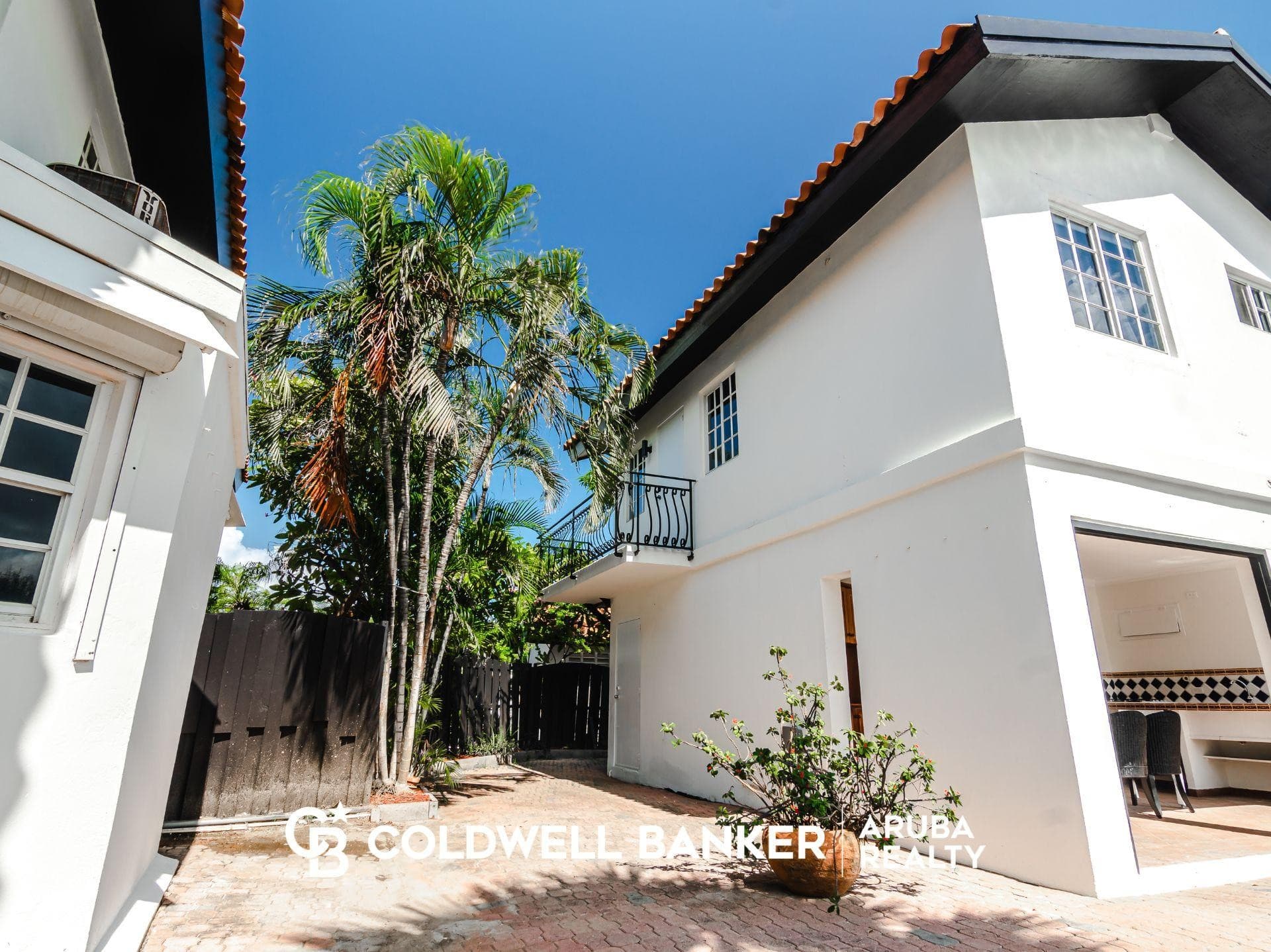 Bubali Villa Fontana # 2: Spacious Family Home for Rent in Prime Location — photo 1