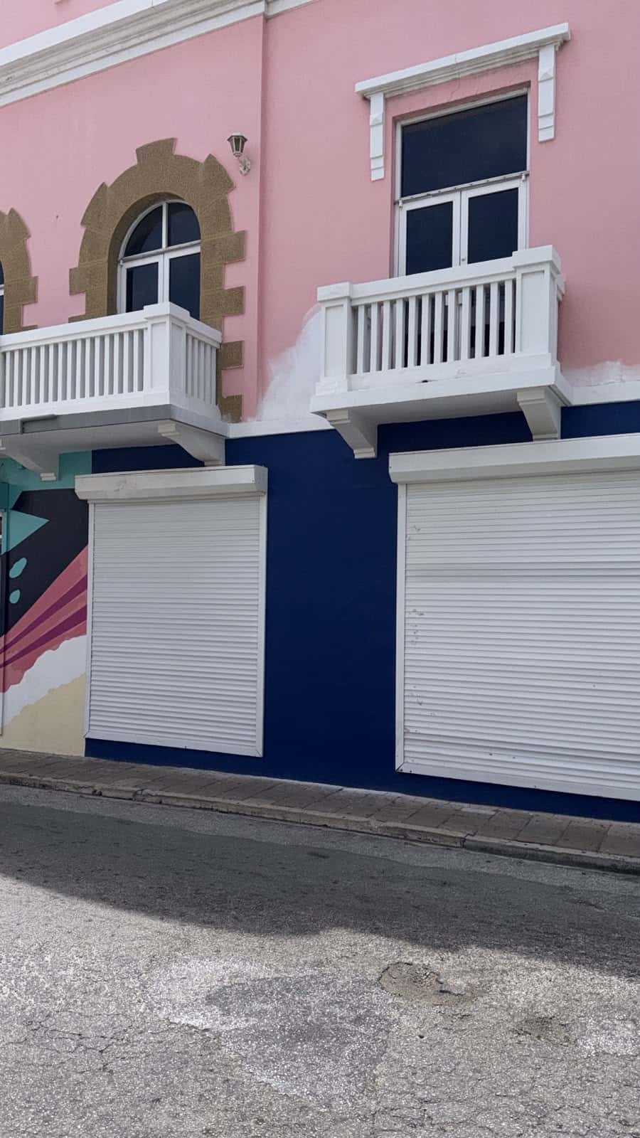 Prime Commercial Space Available for Rent in Oranjestad! — photo 1