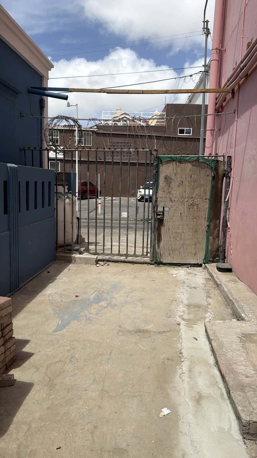 Prime Commercial Space Available for Rent in Oranjestad! — photo 7