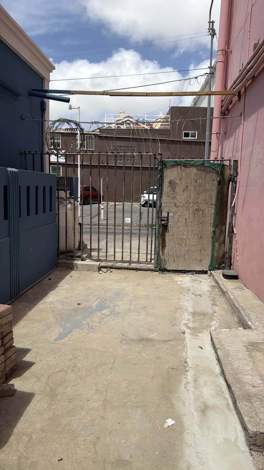 Prime Commercial Space Available for Rent in Oranjestad! — photo 12