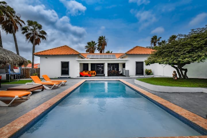 Spacious 5 bedroom Villa Paradera — photo 1