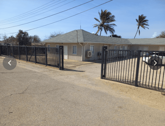 Multifunction House and Office in San Nicolas — photo 1