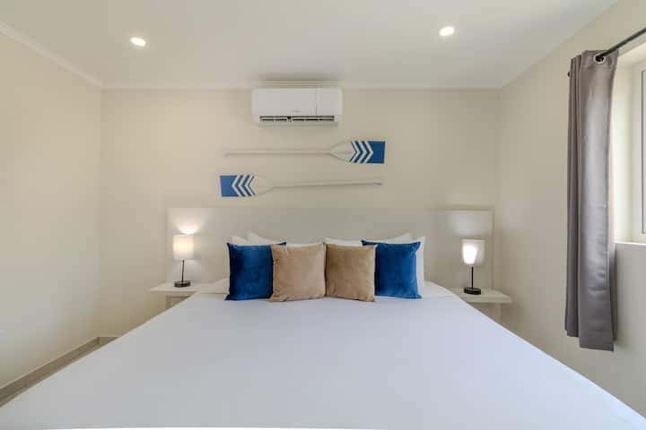 Luxe Condo 3 min to Beach, Summer Side by Bocobay — photo 2