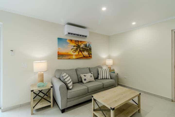 Luxe Condo 3 min to Beach, Summer Side by Bocobay — photo 11