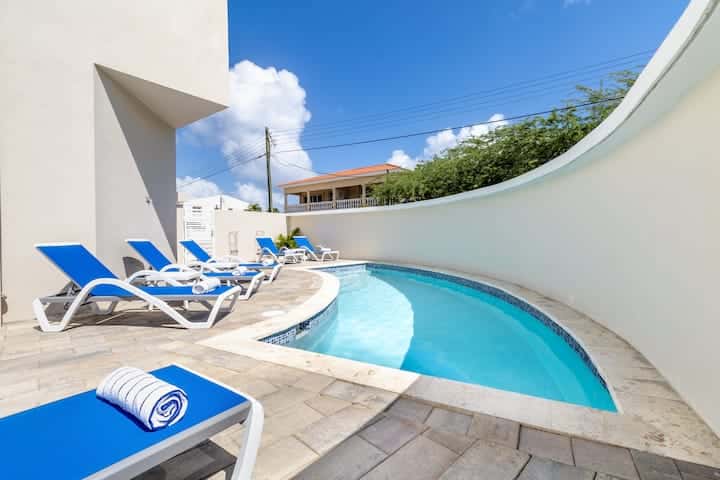 Luxe Condo 3 min to Beach, Summer Side by Bocobay — photo 1