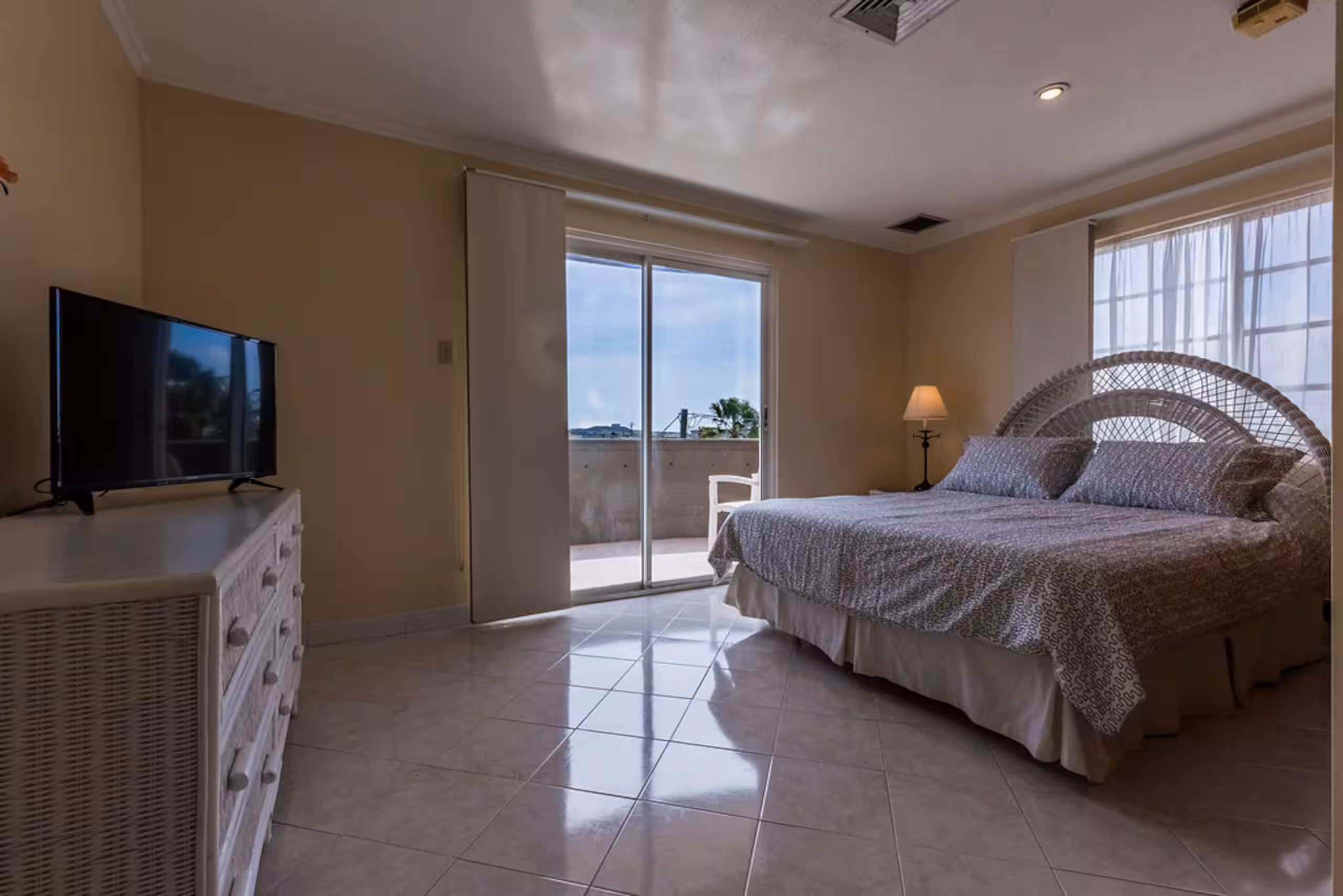 Palm Beach, 2 Bedroom — photo 10