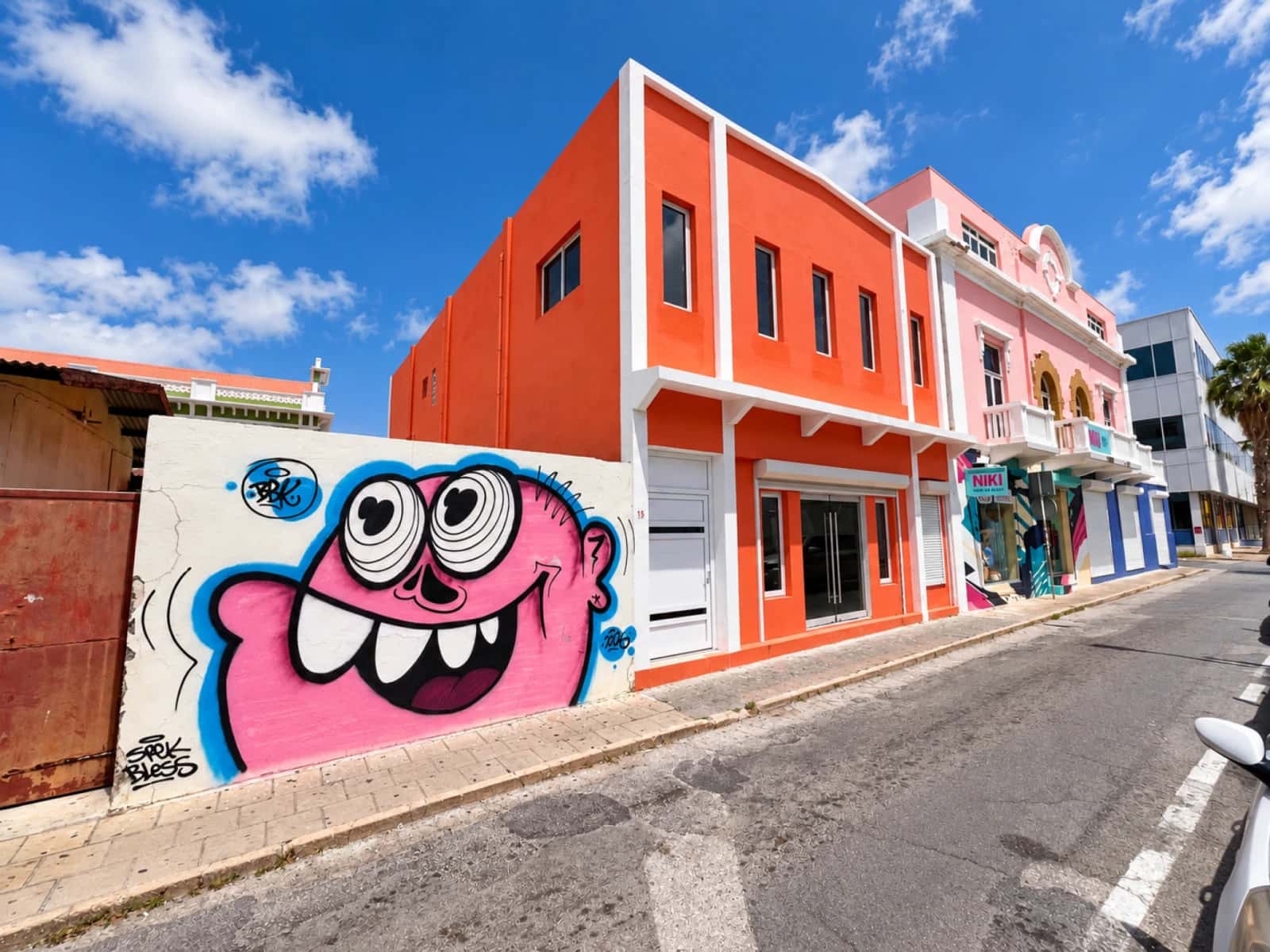Top Floor 2-Bedroom Apartment for Rent in Downtown Oranjestad — photo 4