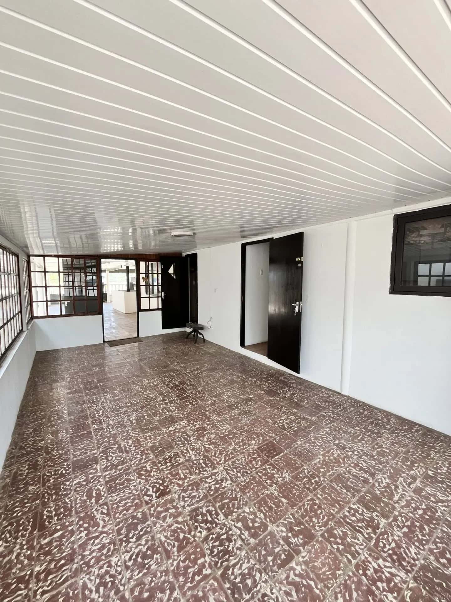Five Minutes from Eagle Beach, 3BR Home in Noord! — photo 13