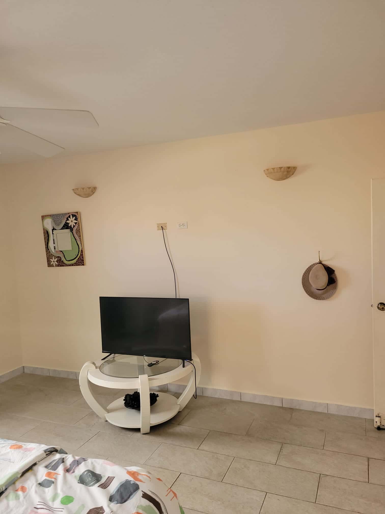 3-Bedroom Home with Pool + back apartment in Bloemond — photo 8