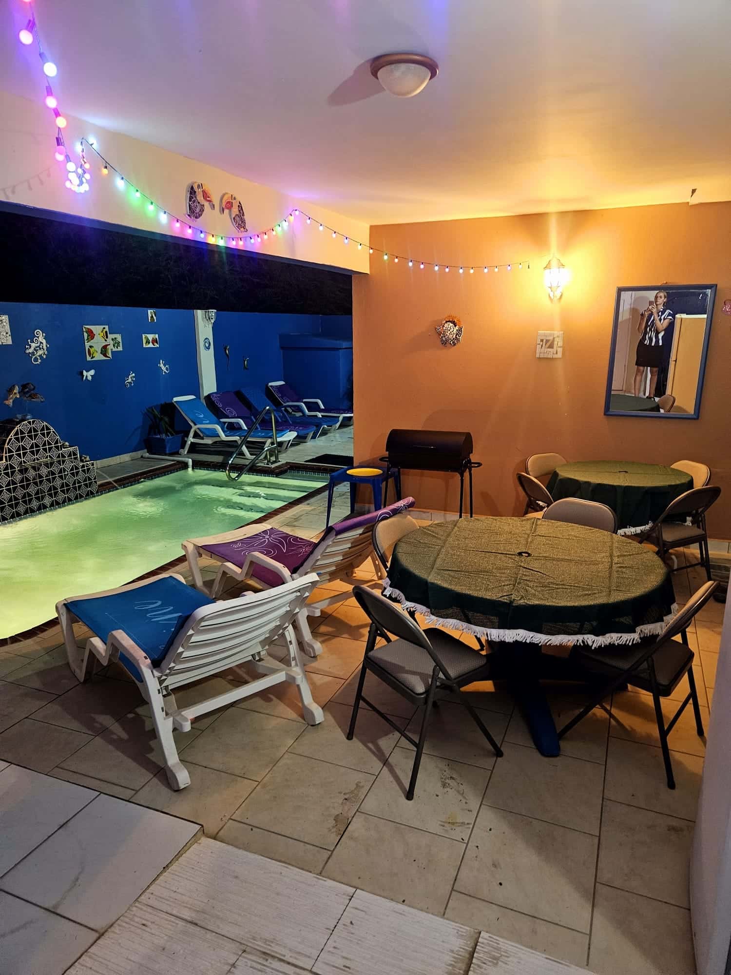 3-Bedroom Home with Pool + back apartment in Bloemond — photo 14