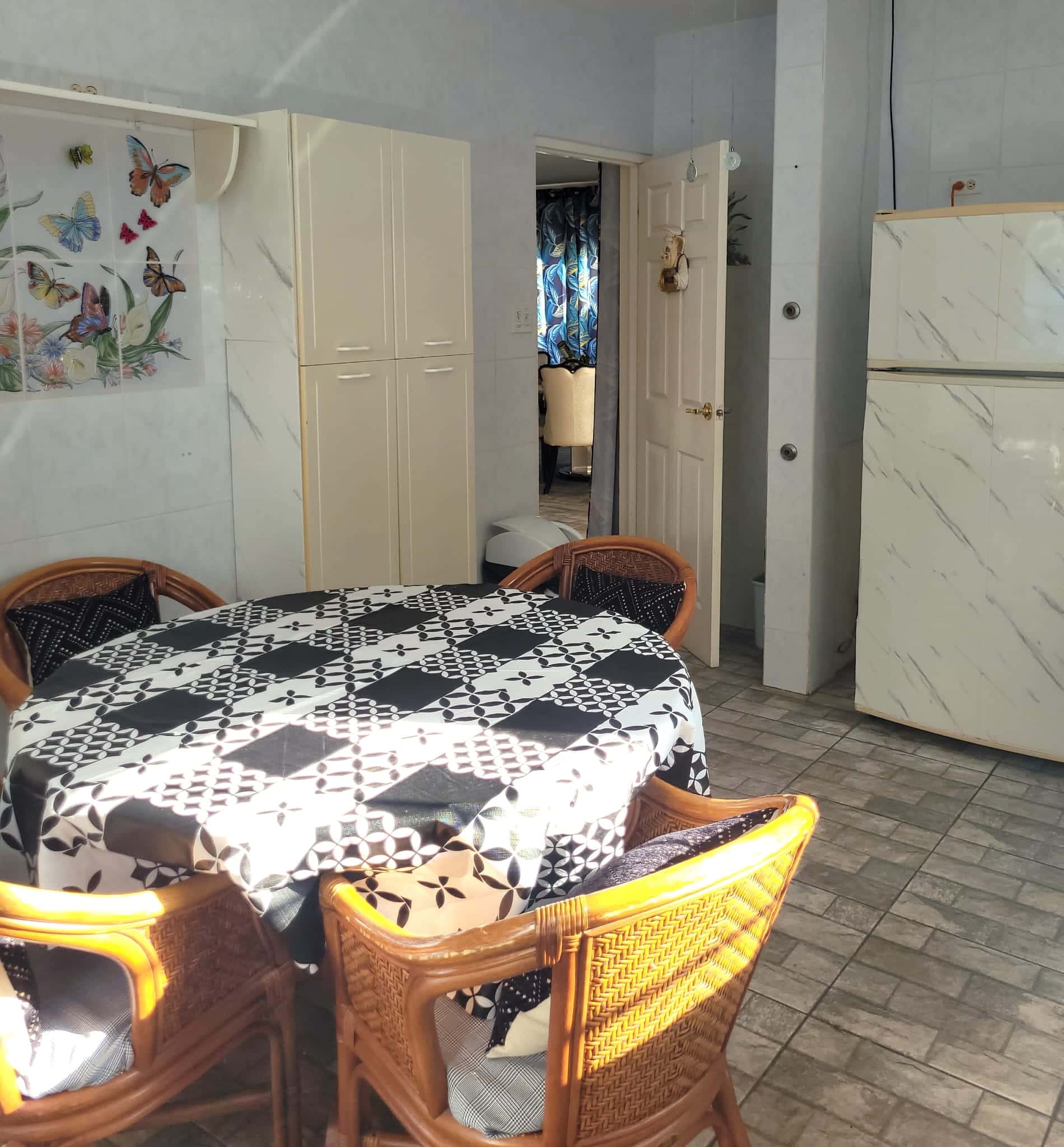 3-Bedroom Home with Pool + back apartment in Bloemond — photo 22