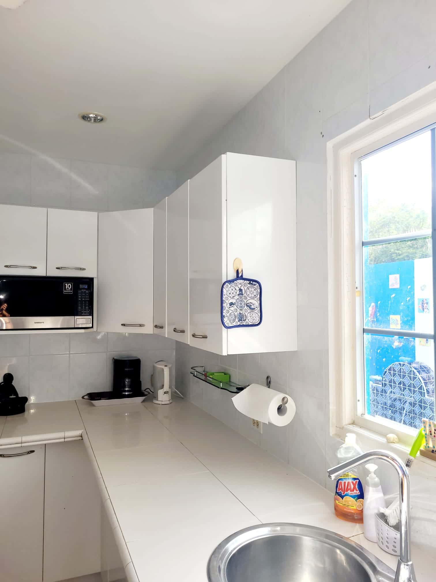 3-Bedroom Home with Pool + back apartment in Bloemond — photo 25