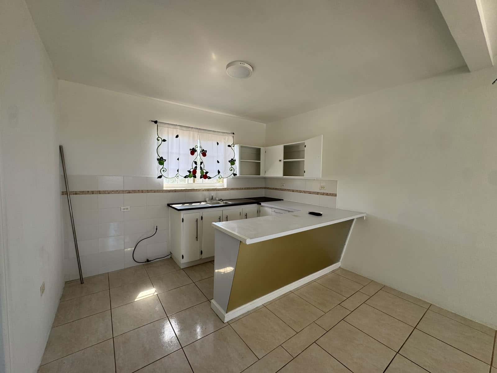 For Rent: 2 bedroom Upstairs Apartment on Jewaweg, San Nicolas — photo 1