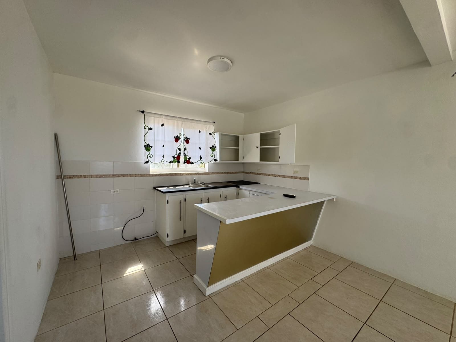 For Rent: 2 bedroom Upstairs Apartment on Jewaweg, San Nicolas — photo 1