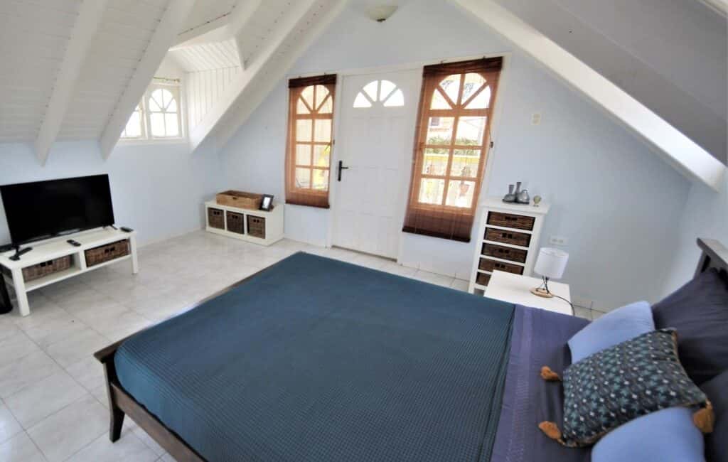 Palm Beach, Walking distance to Beach, shopping malls, restaurants, from this Villa with Pool, Available January 1, 2023 — photo 13