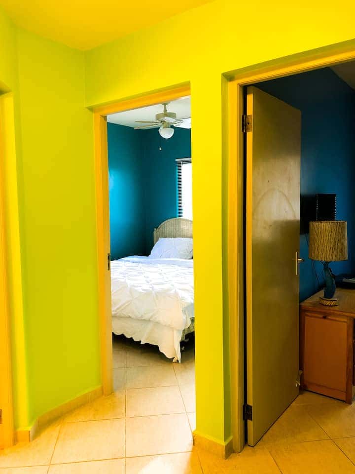 Fabulous 3-Bedroom condo close to everything! — photo 8