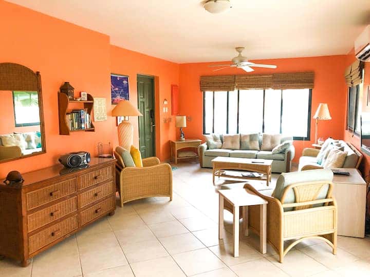 Fabulous 3-Bedroom condo close to everything! — photo 18