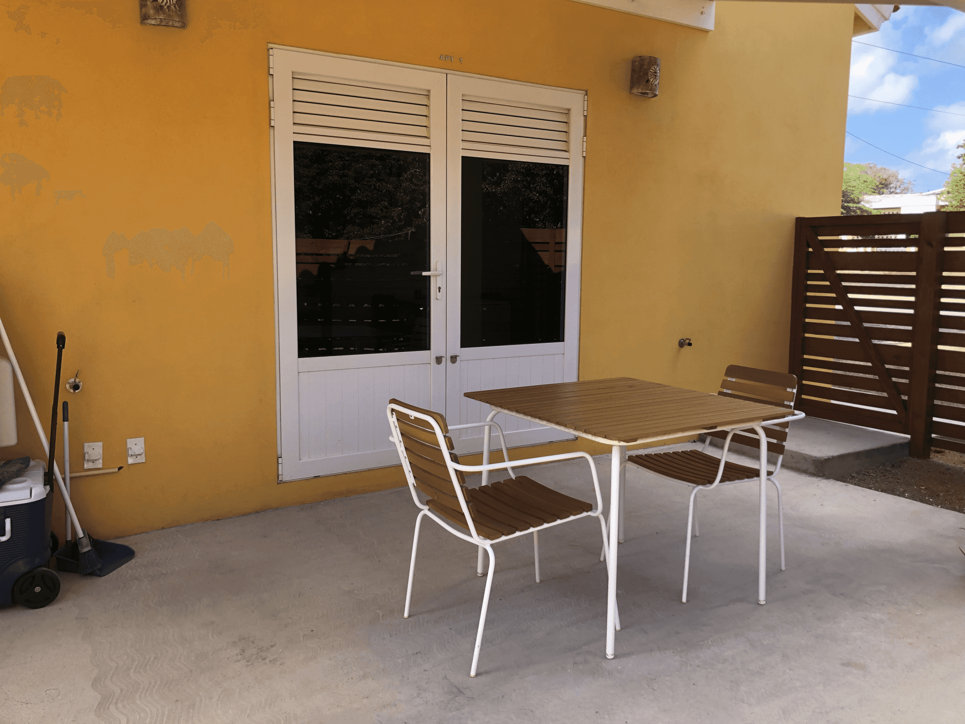 Paradera 98 E, Unit 1 & 2 — photo 2